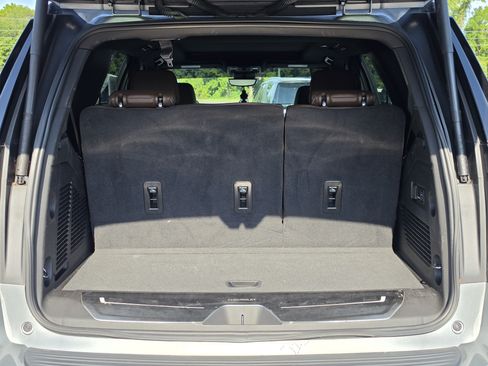 Used 2024 Chevrolet Tahoe High Country w/ LPO, Illumination Package AWD/4WD image 15