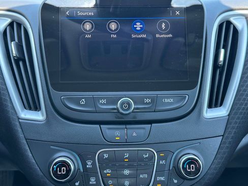Used 2024 Chevrolet Malibu LT FWD image 11
