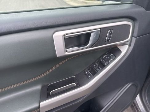 Used 2022 Ford Explorer Timberline image 9