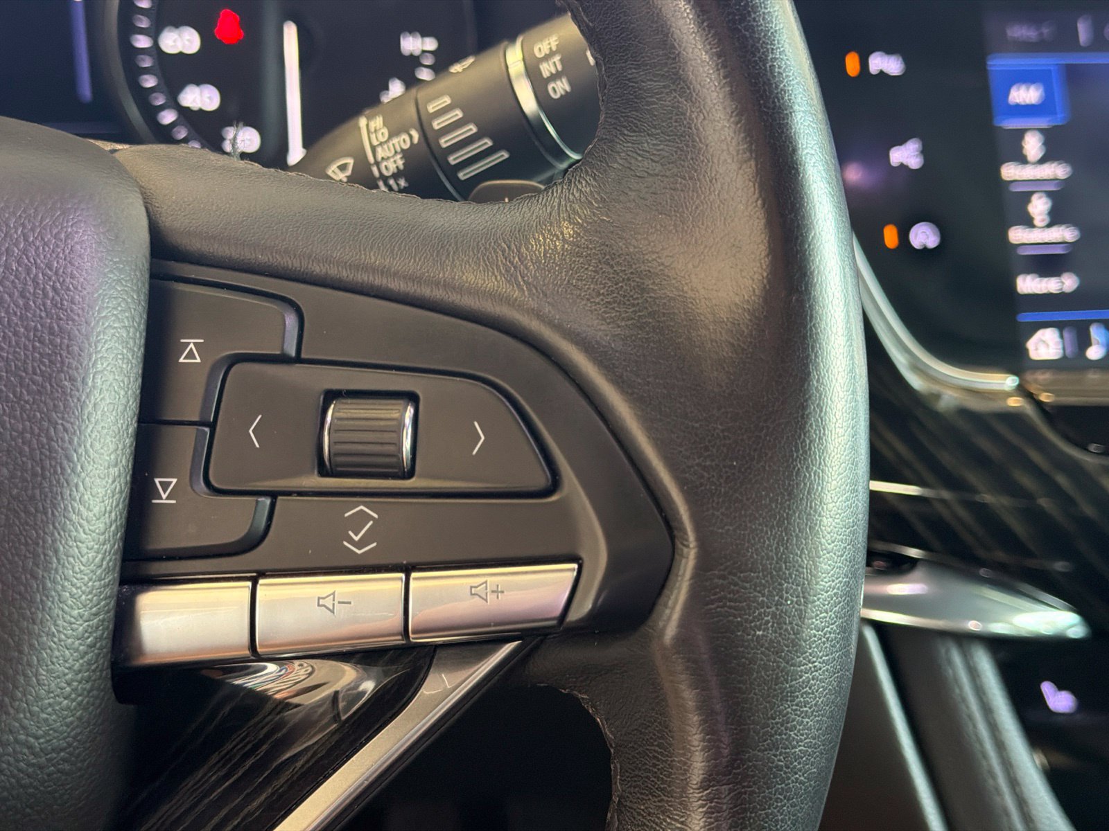 Used 2020 Cadillac XT6 Premium Luxury AWD/4WD image 24