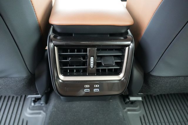 Used 2025 Toyota Crown Signia AWD/4WD image 20