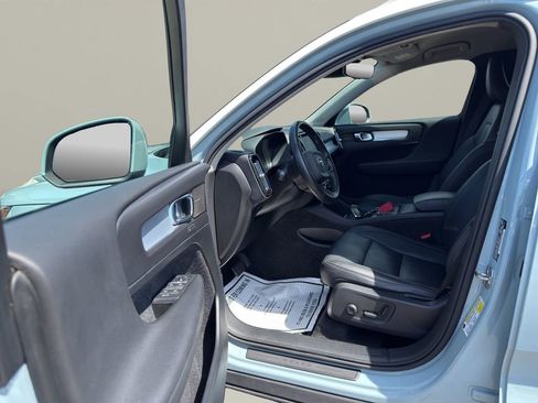 Used 2019 Volvo XC40 T5 Momentum AWD/4WD image 26