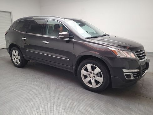 Used 2017 Chevrolet Traverse Premier FWD image 11