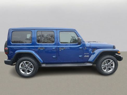 Used 2020 Jeep Wrangler Unlimited Sahara image 4