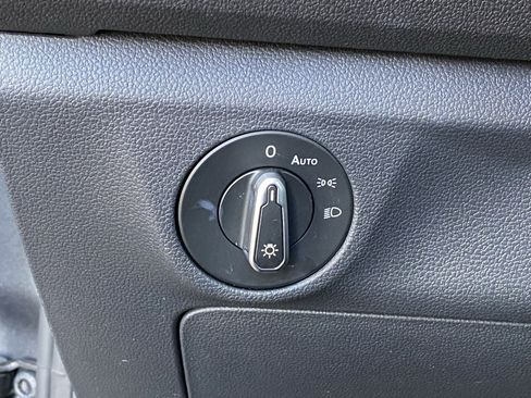 Certified 2024 Volkswagen Jetta Sport FWD image 20
