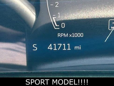 Used 2024 Cadillac XT4 Sport w/ LPO, Floor Liner Package FWD image 19