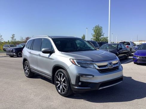 Used 2021 Honda Pilot Touring image 3