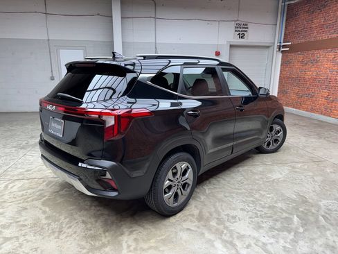 Used 2024 Kia Seltos S FWD image 5