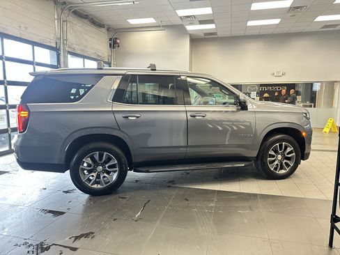 Used 2022 Chevrolet Tahoe LT w/ LT Signature Package image 11