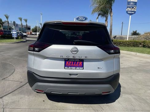 Used 2023 Nissan Rogue SV image 7