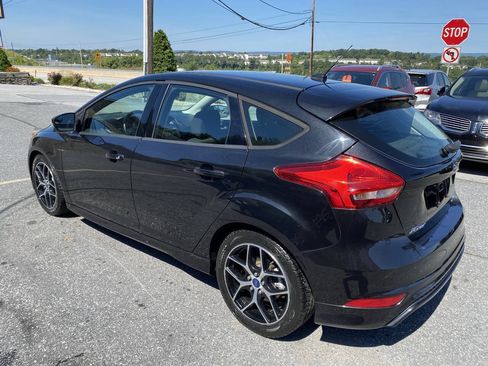 Used 2015 Ford Focus SE w/ SE Sport Package FWD image 7