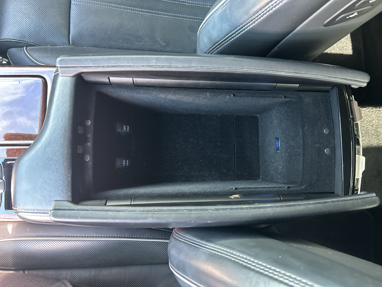 Used 2019 Genesis G90 3.3T Premium RWD image 26