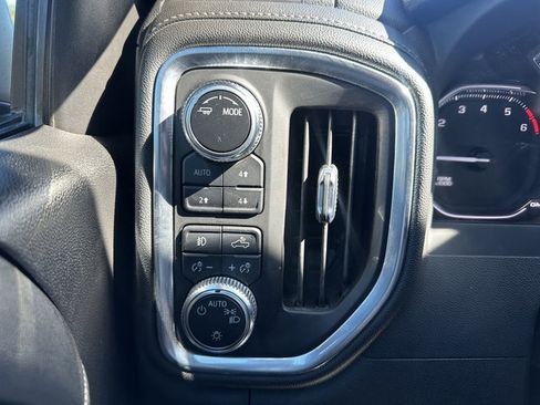 Used 2022 GMC Sierra 1500 Elevation w/ LPO, Elevation Black Package image 16