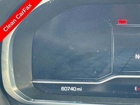 Used 2023 GMC Yukon SLT image 3