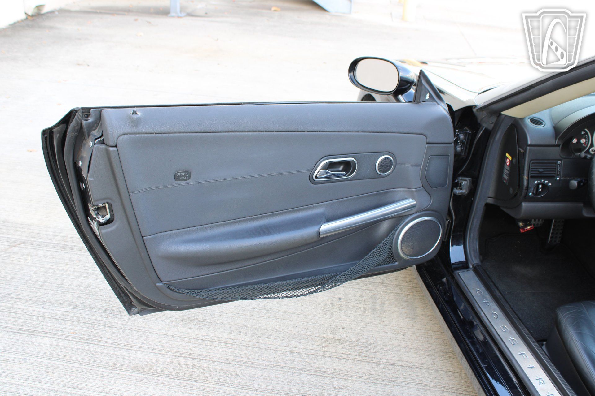 Used 2004 Chrysler Crossfire Coupe RWD image 17
