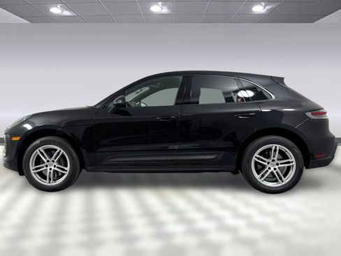 Used 2024 Porsche Macan image 2