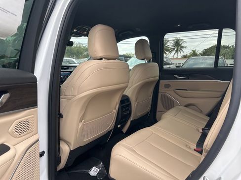 New 2026 Jeep Grand Cherokee Limited image 32
