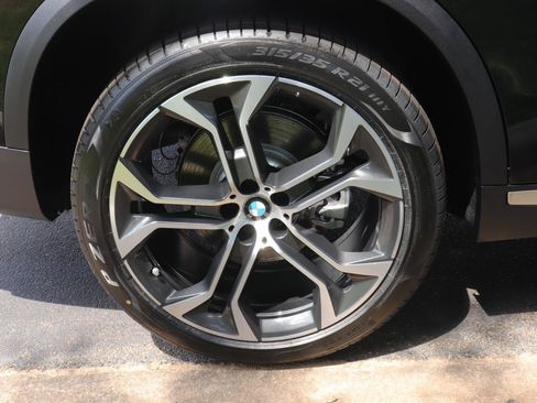 New 2026 BMW X5 xDrive40i w/ Climate Comfort Package AWD/4WD image 47