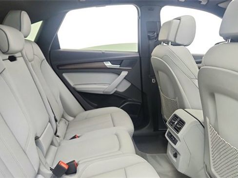Used 2024 Audi Q5 2.0T Premium Plus w/ Premium Plus Package image 25