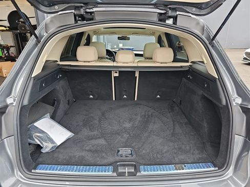 Used 2021 Mercedes-Benz GLC 300 4MATIC image 23