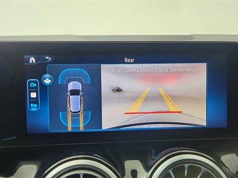 Used 2025 Mercedes-Benz GLA 250 4MATIC image 50