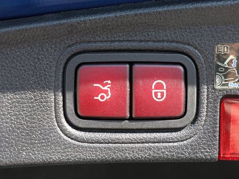 Used 2022 Mercedes-Benz C 300 Coupe image 9