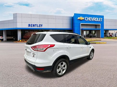 Used 2016 Ford Escape SE w/ Equipment Group 201A image 5