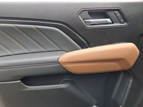 New 2026 GMC Canyon AT4 AWD/4WD image 8