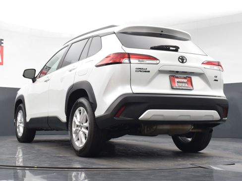 Used 2022 Toyota Corolla Cross LE w/ Black Badges Package (TMS) image 27
