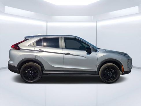Used 2025 Mitsubishi Eclipse Cross LE image 2