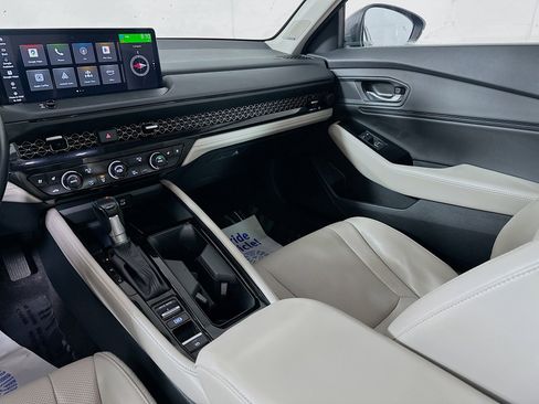 Used 2023 Honda Accord Touring image 24