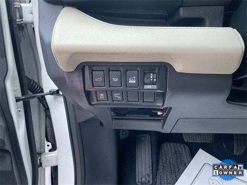 Used 2022 Subaru Ascent Limited image 12