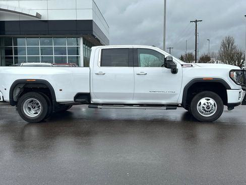 Used 2020 GMC Sierra 3500 Denali w/ Denali Ultimate Package image 3