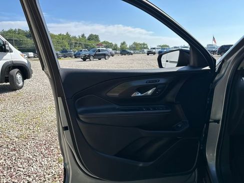 Used 2024 GMC Terrain SLT w/ Tech Package AWD/4WD image 23