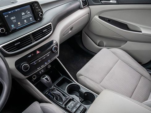 Used 2019 Hyundai Tucson SE image 26