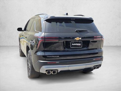 New 2026 Chevrolet Traverse LT w/ Sun and Wheel Package FWD image 9