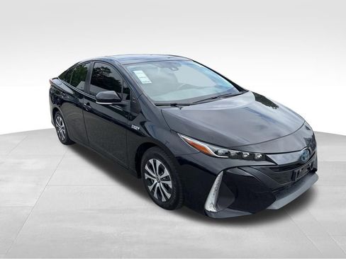 Used 2021 Toyota Prius Prime LE w/ Carpet Mat Package (TMS) FWD image 8