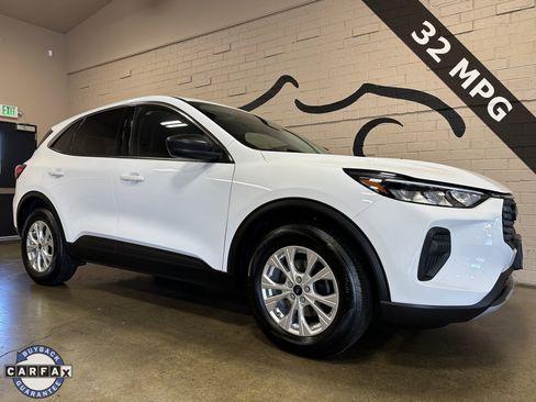 Used 2023 Ford Escape Active w/ Tech Pack #1 image 1