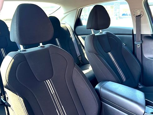 Used 2024 Hyundai Elantra SEL image 24