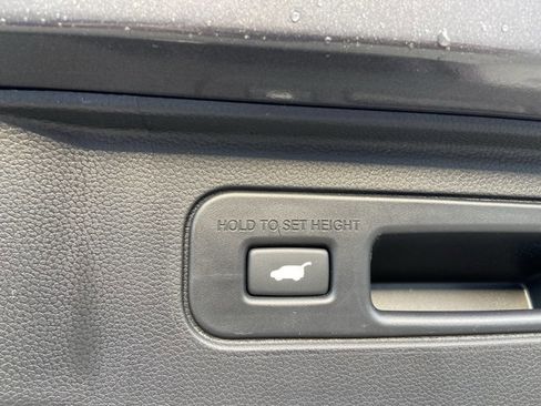 Used 2025 Honda Pilot EX-L image 50