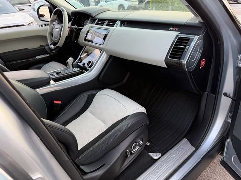 Used 2019 Land Rover Range Rover Sport SVR AWD/4WD image 18