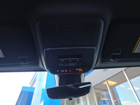 Used 2025 Chevrolet Equinox RS w/ Safety and Technology Package image 23