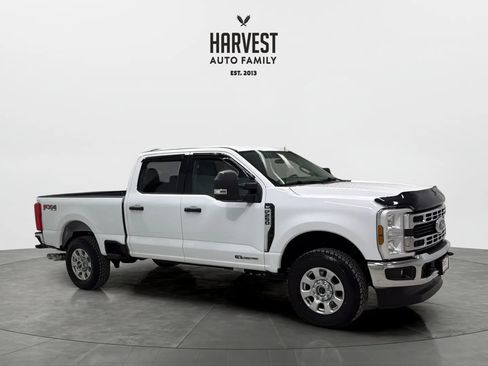 Used 2024 Ford F250 XLT w/ FX4 Off-Road Package AWD/4WD image 9