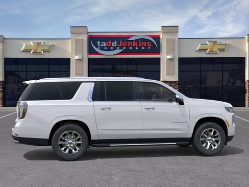 New 2025 Chevrolet Suburban Premier image 5