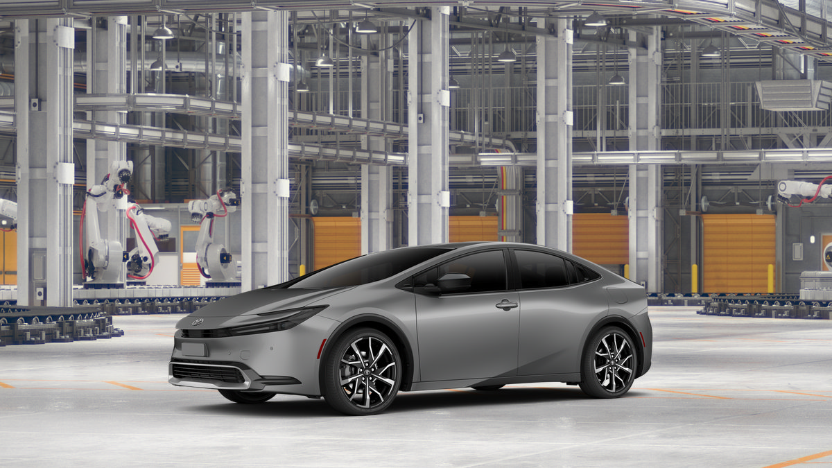New 2027 Toyota Prius Plug-In Hybrid FWD image 2