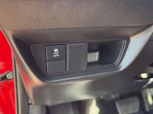 Certified 2025 Honda HR-V Sport image 9