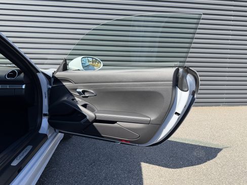 Certified 2024 Porsche 718 Cayman image 21