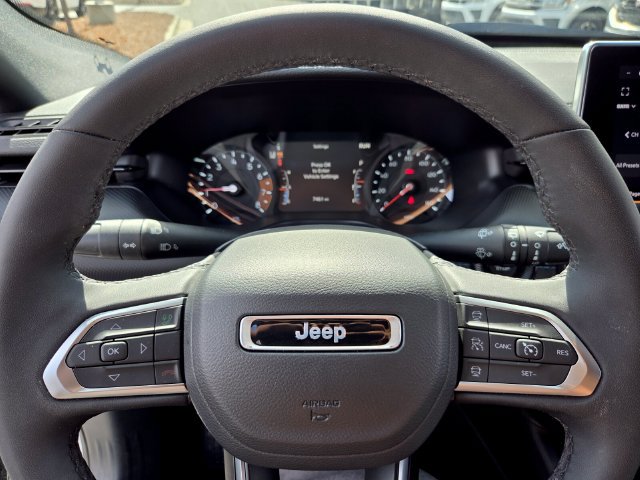 Used 2026 Jeep Compass Limited AWD/4WD image 25