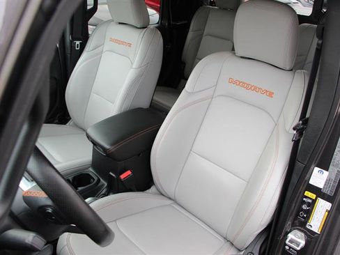 Used 2021 Jeep Gladiator Mojave image 16