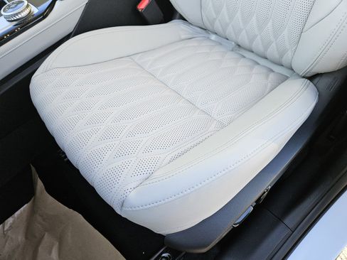 New 2026 Mitsubishi Outlander SEL image 8